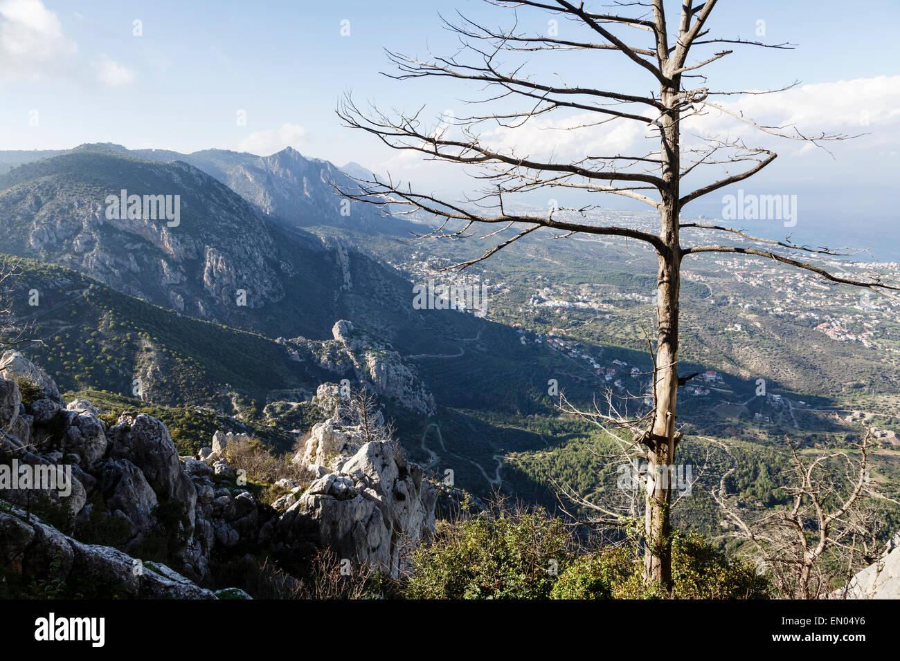 Das Kyrenia-Gebirge von St. Hilarion Burg, in der Nähe von Girne (Kyrenia), Nordzypern Stockfoto