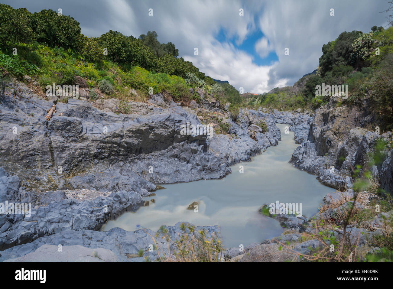 Alcantara-Canyon im Frühjahr in Sizilien in Italien Stockfoto