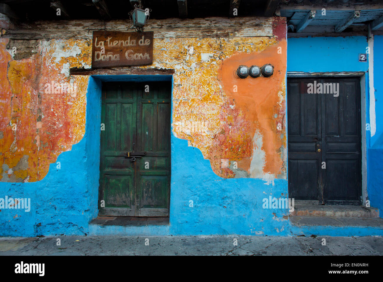 Haustür in Antigua, Guatemala Stockfoto