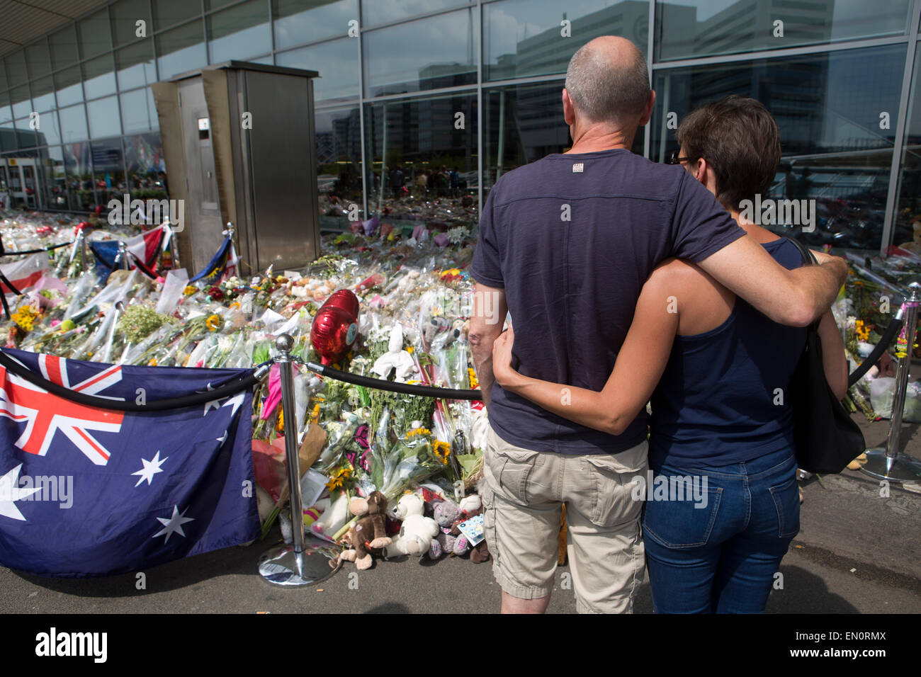 Denkmal von MH 17 Crash am Flughafen Schiphol (17 Juli 2014) Stockfoto