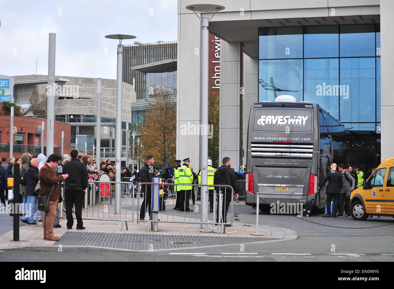 Real Madrid C.F. Ankunft in Liverpool vor UEFA Champions League-Gruppe B-Spiel gegen FC Liverpool an der Anfield Road Featuring: Atmosphäre wo: Liverpool, Vereinigtes Königreich bei: 21. Oktober 2014 Stockfoto