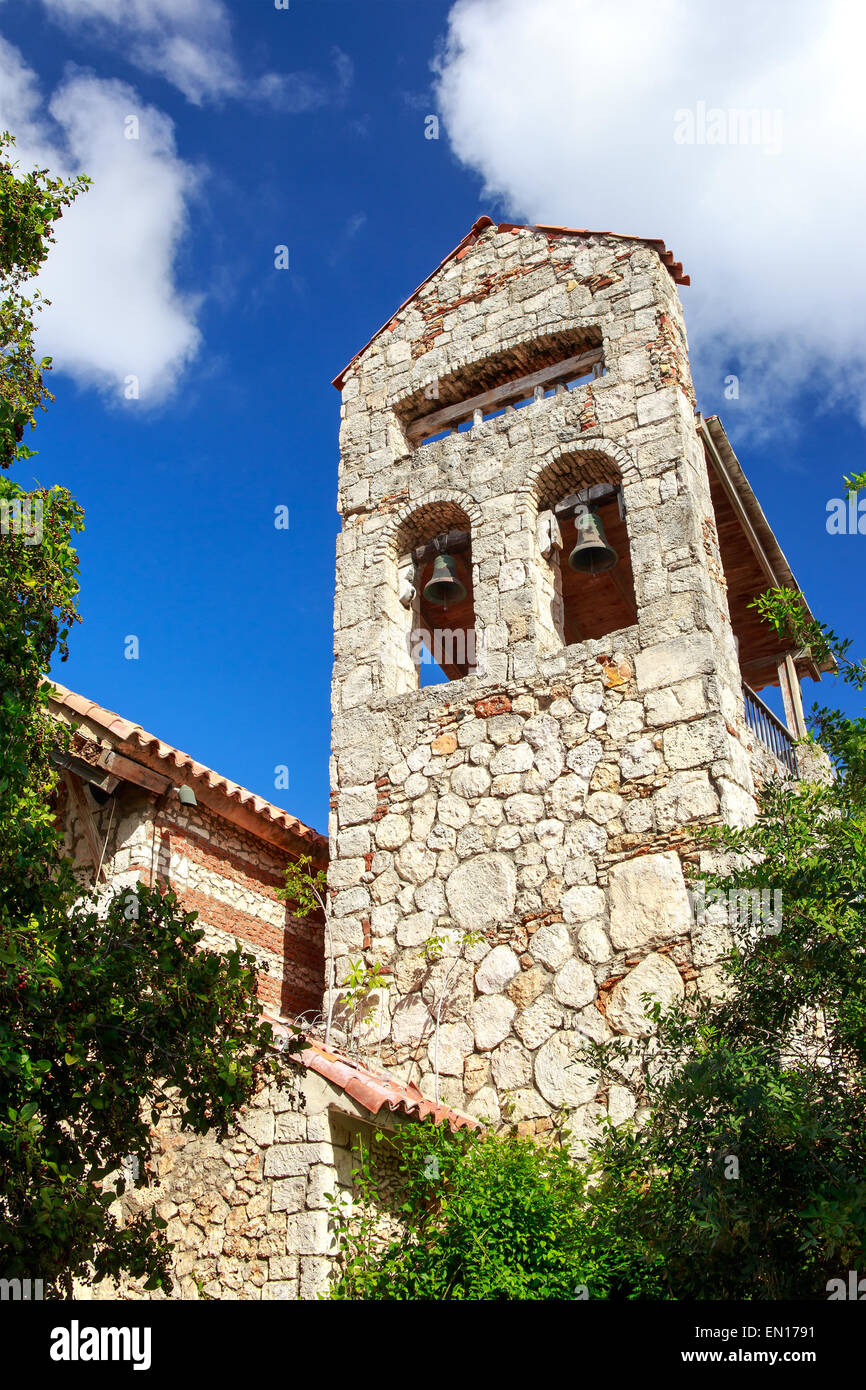 Glockenturm in Casa de Campo Dorf, Dominikanische Republik Stockfoto