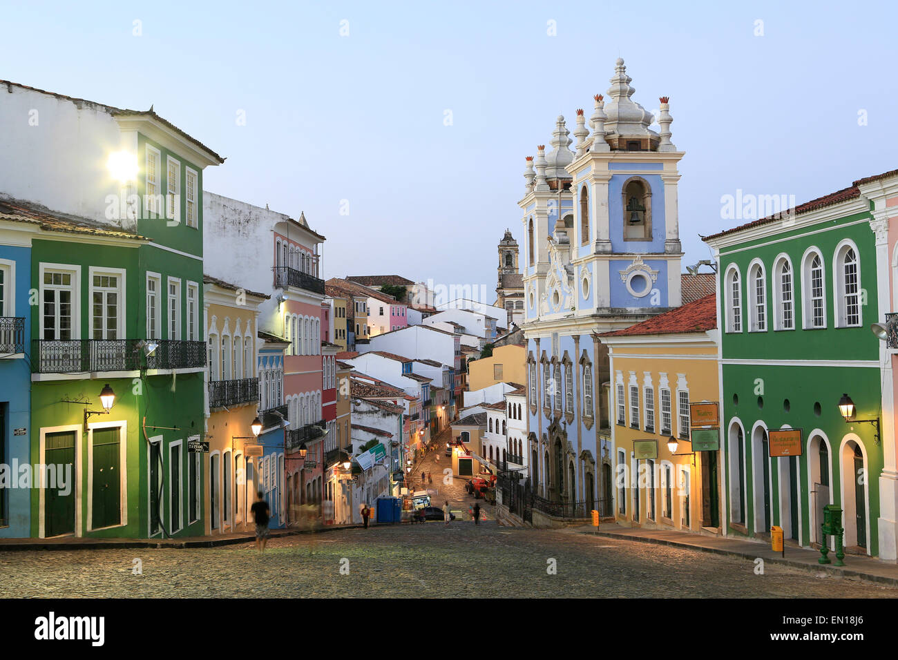 Gepflasterten Straßen im historischen Zentrum von Salvador - ein UNESCO-Weltkulturerbe Stockfoto