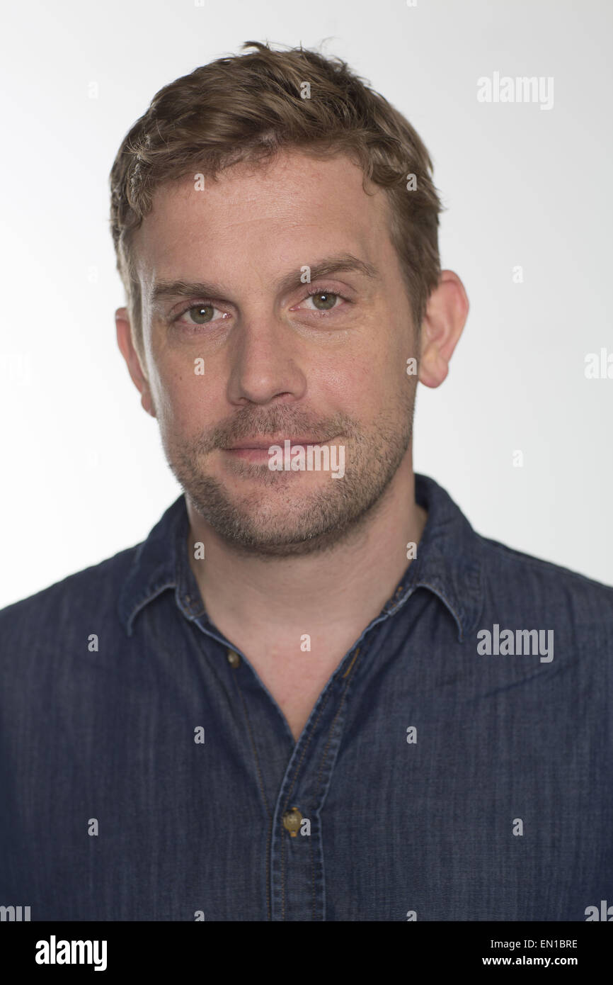 Fototermin für die ARD-Fernsehserie "Sechs Auf Einem Streich" Featuring: Sebastian Bezzel Where: Hamburg, Deutschland bei: 21. Oktober 2014 Stockfoto