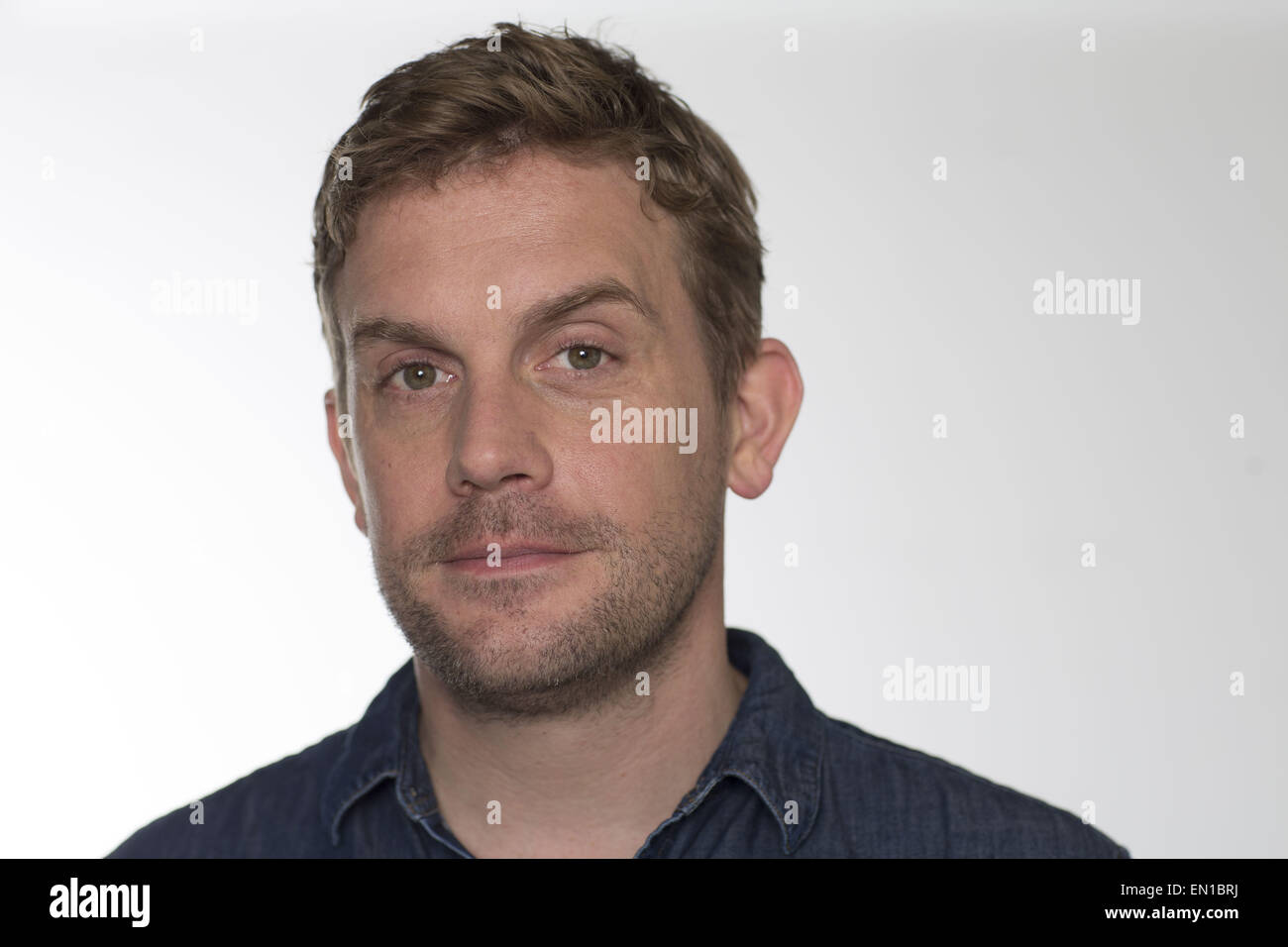 Fototermin für die ARD-Fernsehserie "Sechs Auf Einem Streich" Featuring: Sebastian Bezzel Where: Hamburg, Deutschland bei: 21. Oktober 2014 Stockfoto