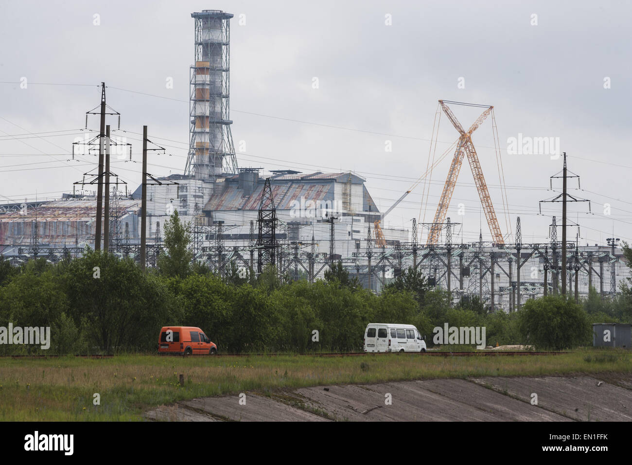 Ukraine. 12. Juni 2013. Blick auf die nuklearen Reaktor Nummer 4 in Tschernobyl bei der Arbeit. © Celestino Arce/ZUMA Wire/ZUMAPRESS.com/Alamy Live-Nachrichten Stockfoto