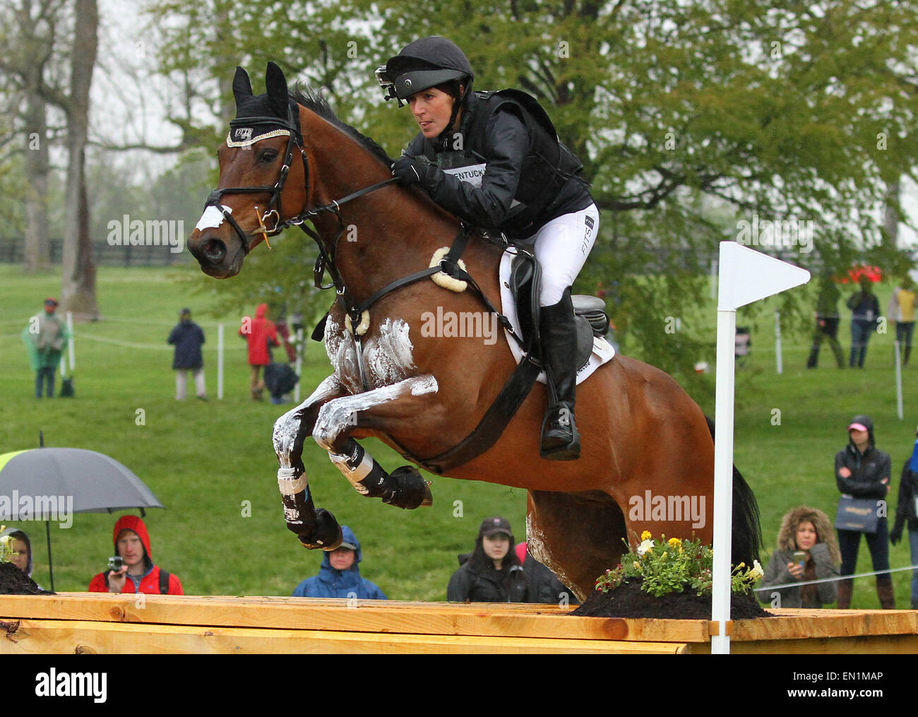 Lexington, KY, USA. 25. April 2015. 25. April 2015: #14 Anthony Patch und Laine Ashker auf der Cross Country während der Rolex-drei-Tages-Veranstaltung im Kentucky Horse Park in Lexington, Kentucky Kurs Candice Chavez/ESW/CSM/Alamy Live-Nachrichten Stockfoto