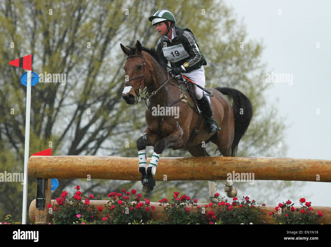 Lexington, KY, USA. 25. April 2015. 25. April 2015: #19 Luckaun Qualität und Tim Bourke auf der Cross Country während der Rolex-drei-Tages-Veranstaltung im Kentucky Horse Park in Lexington, Kentucky Kurs Candice Chavez/ESW/CSM/Alamy Live-Nachrichten Stockfoto