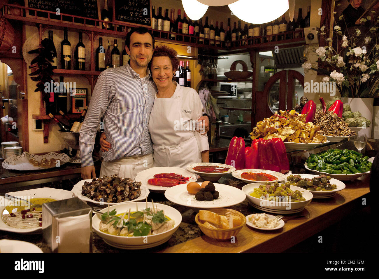 San Sebastian, Spanien: Pintxo Bar/Restaurant in der Altstadt Parte Vieja Ganbara Stockfoto