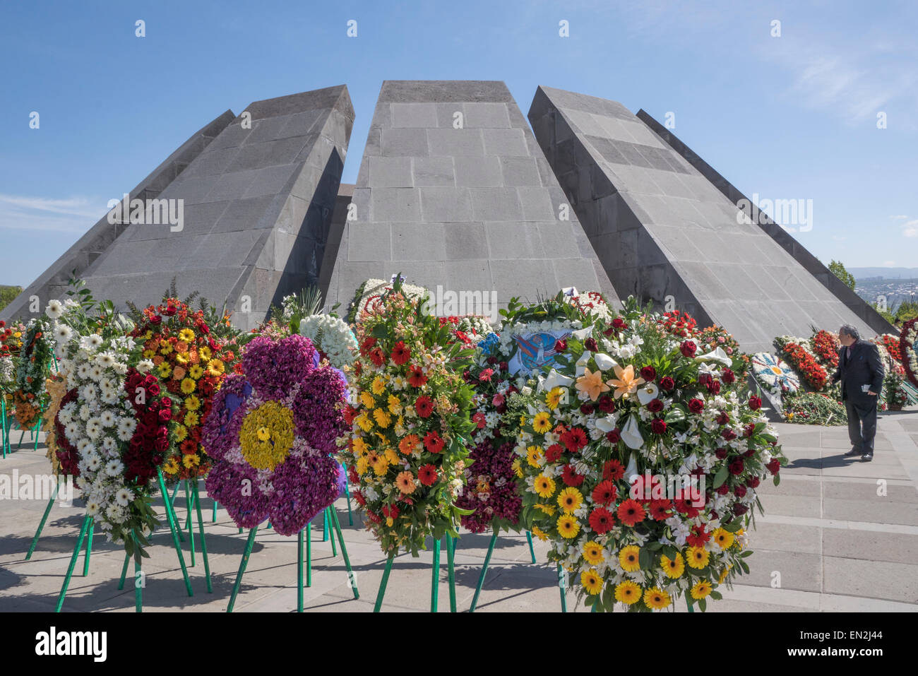 Yerevan, Armenien. 25. April 2015. Armenier-Genozid-Museum während der 100. Jahrestag Gedenken Credit: Dennis Cox/Alamy Live-Nachrichten Stockfoto
