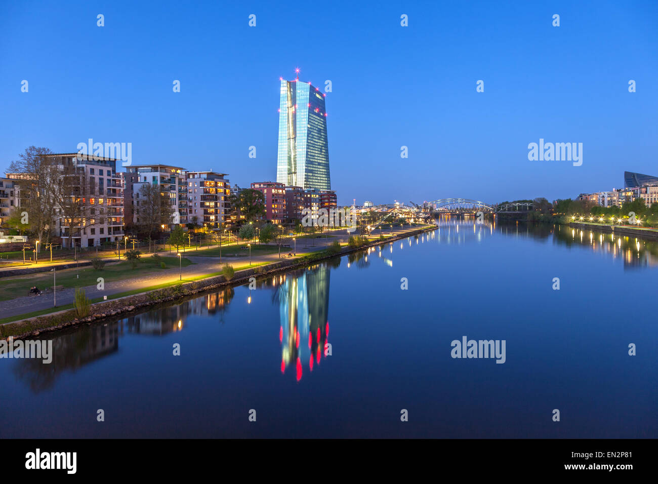 Neue Europäische Zentralbank (EZB) Building und River Main in Frankfurt am Main Stockfoto