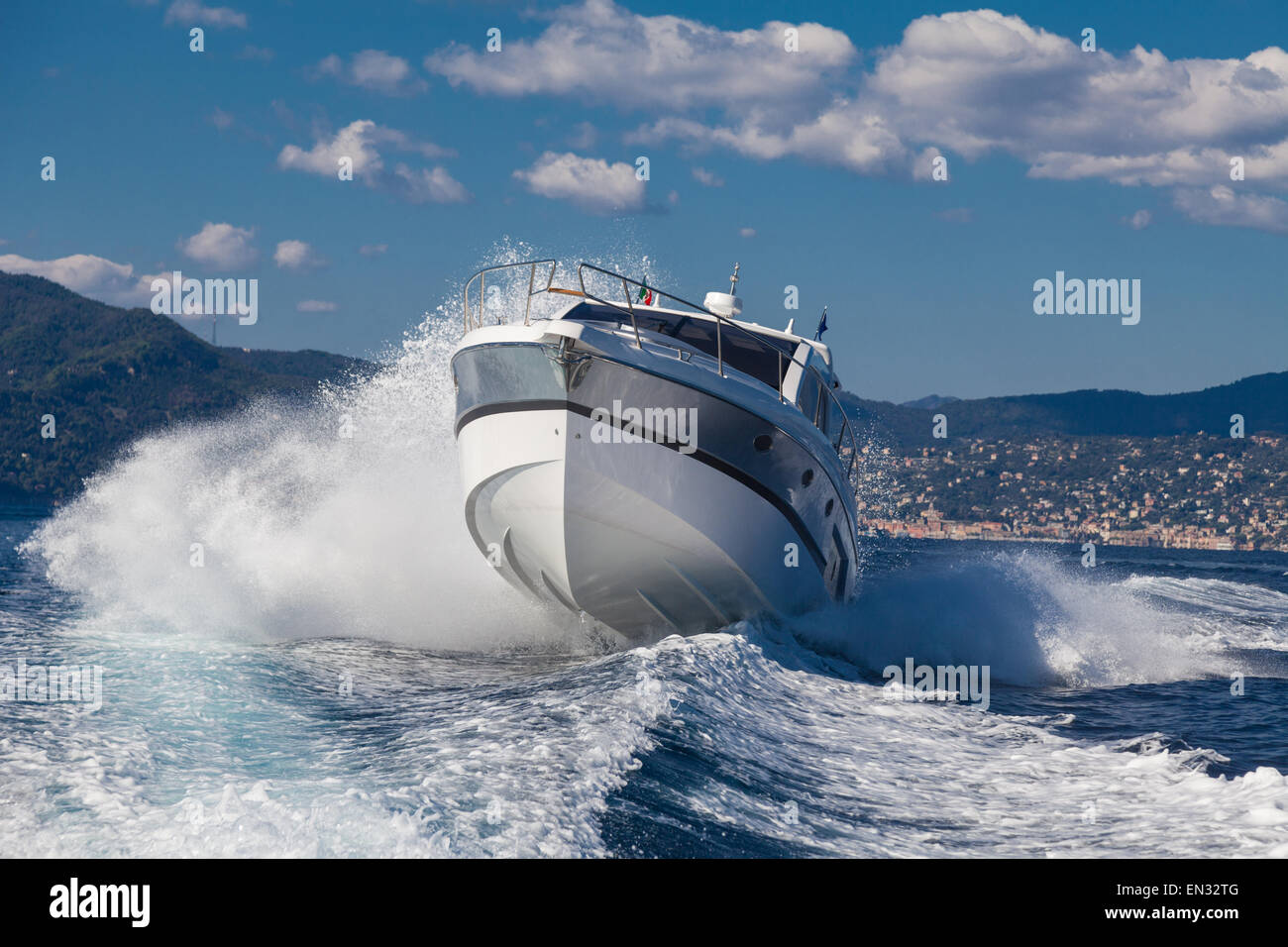 Motorboot in navigation Stockfoto
