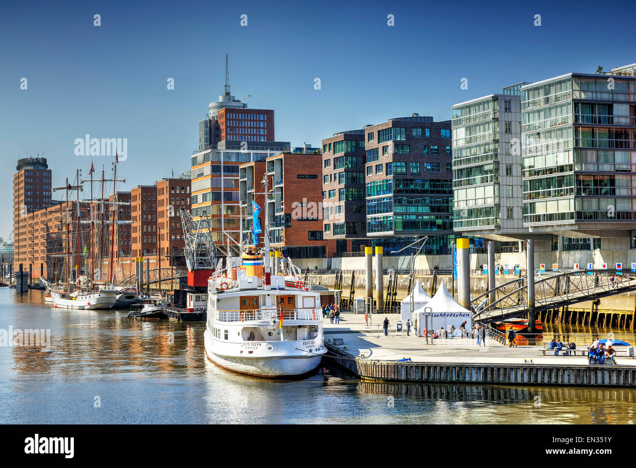 Sandtorhafen in der HafenCity, Hamburg, Deutschland Stockfoto