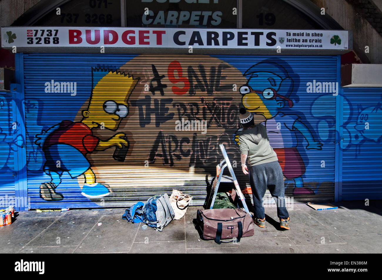 Zurückfordern Sie Brixton Anti-Gentrifizierung Kampagne, um die Geschäfte unter Bahnbögen in Railton Road Brixton South London zu retten Stockfoto