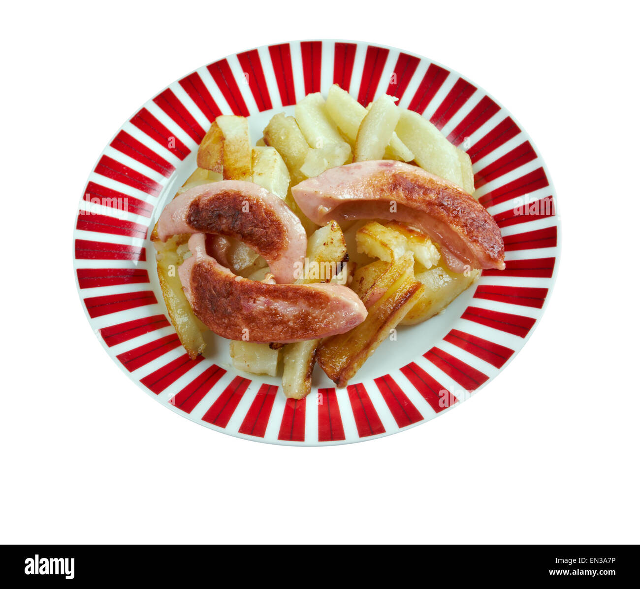 Salchipapas - Fast-Food-Gericht, Speiselokal in lateinischen America.consist dünn geschnittenes Rindfleisch gebratene Würstchen und Französisch Stockfoto