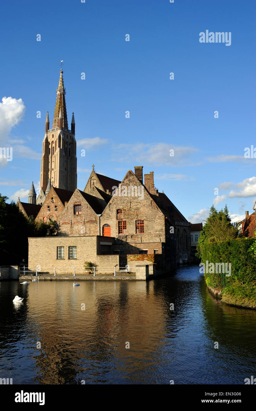 Belgien, Brügge, Old St. John's Hospital und Kirche unserer Lieben Frau Stockfoto