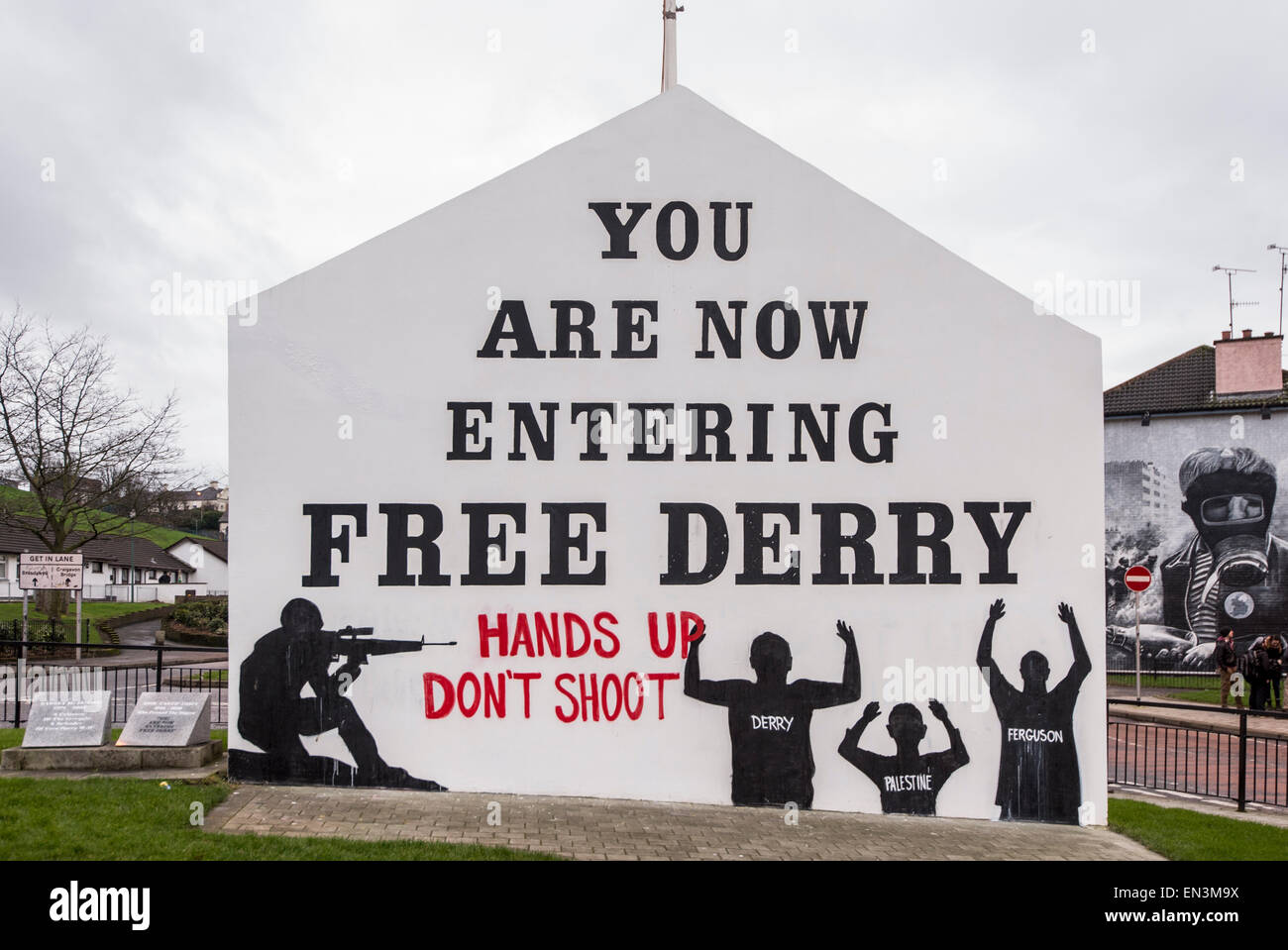 Freie Derry Ecke im Stadtteil Bogside von Derry, Nordirland, das liegt an der Kreuzung der Straße Lecky, Ros Stockfoto