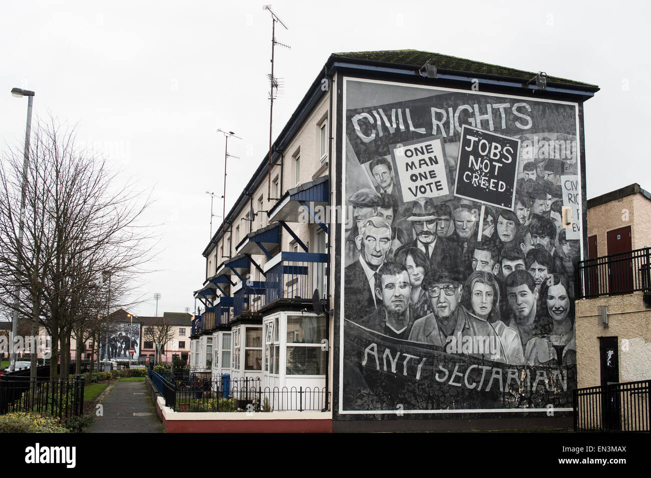 Civil Rights Memorial auf die schrecklichen Ereignisse, die während der Unruhen in einer katholischen Region London Derry in Northern Irela aufgetreten sind Stockfoto