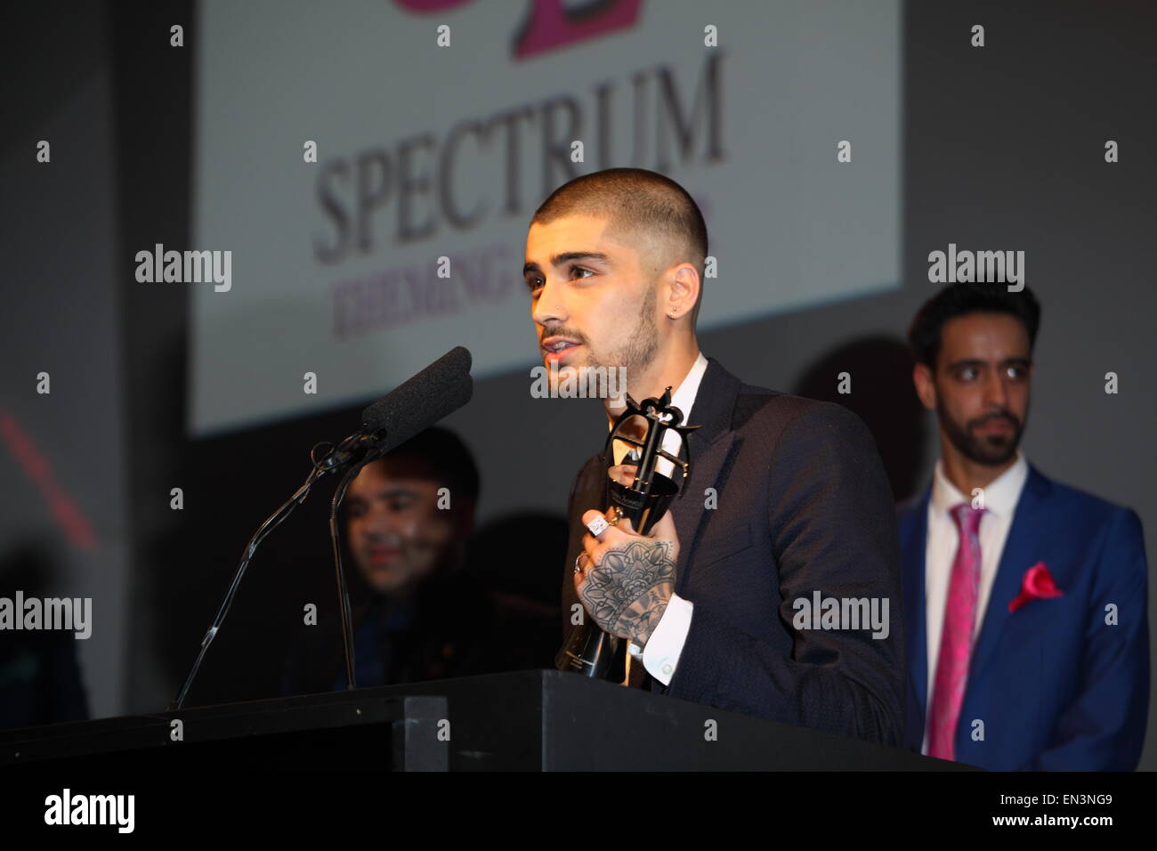 London 17 /04 2015 Park Lane Zayn Malik erhält Auszeichnung beim Asian Awards Stockfoto