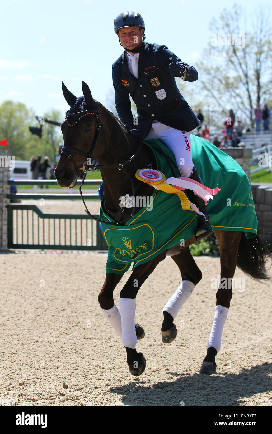 Lexington, KY, USA. 27. April 2015. 26. April 2015: #10 Fischerrocana FST und Michael Jung aus Deutschland die 2015 Rolex drei Tages-Veranstaltung im Kentucky Horse Park gewinnen. Candice Chavez/ESW/CSM/Alamy Live-Nachrichten Stockfoto