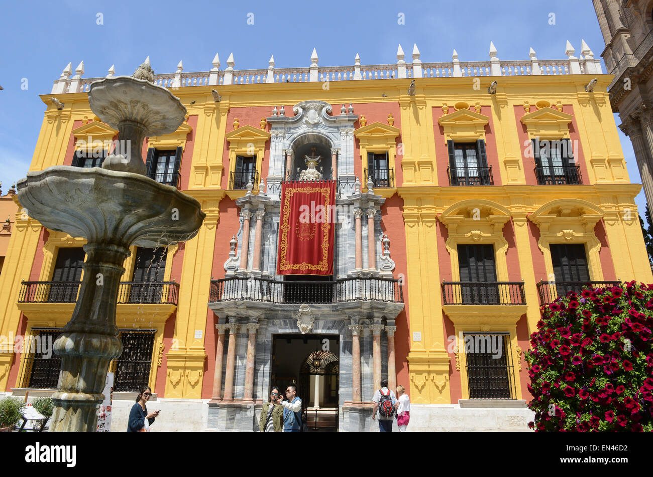 Malaga Stadt Palacio Episcopal Bischofs Palast Museum Diocesano Brunnen Stockfoto