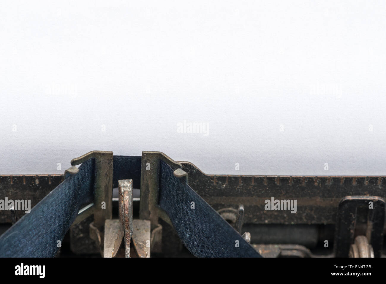 Im Alter von Underwood alte altmodische retro Schreibmaschine Antik manuelle Massenkommunikation für Buchstaben Mail vor Computern Band Stockfoto