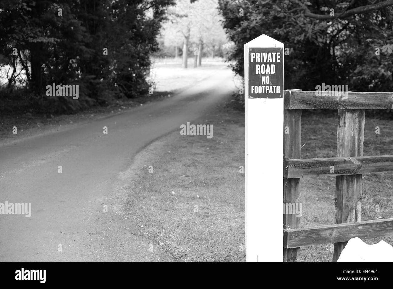 Melden Sie sich für Privatstrasse, kein Fußweg in Grantchester bei Cambridge. 25. April 2015 Stockfoto