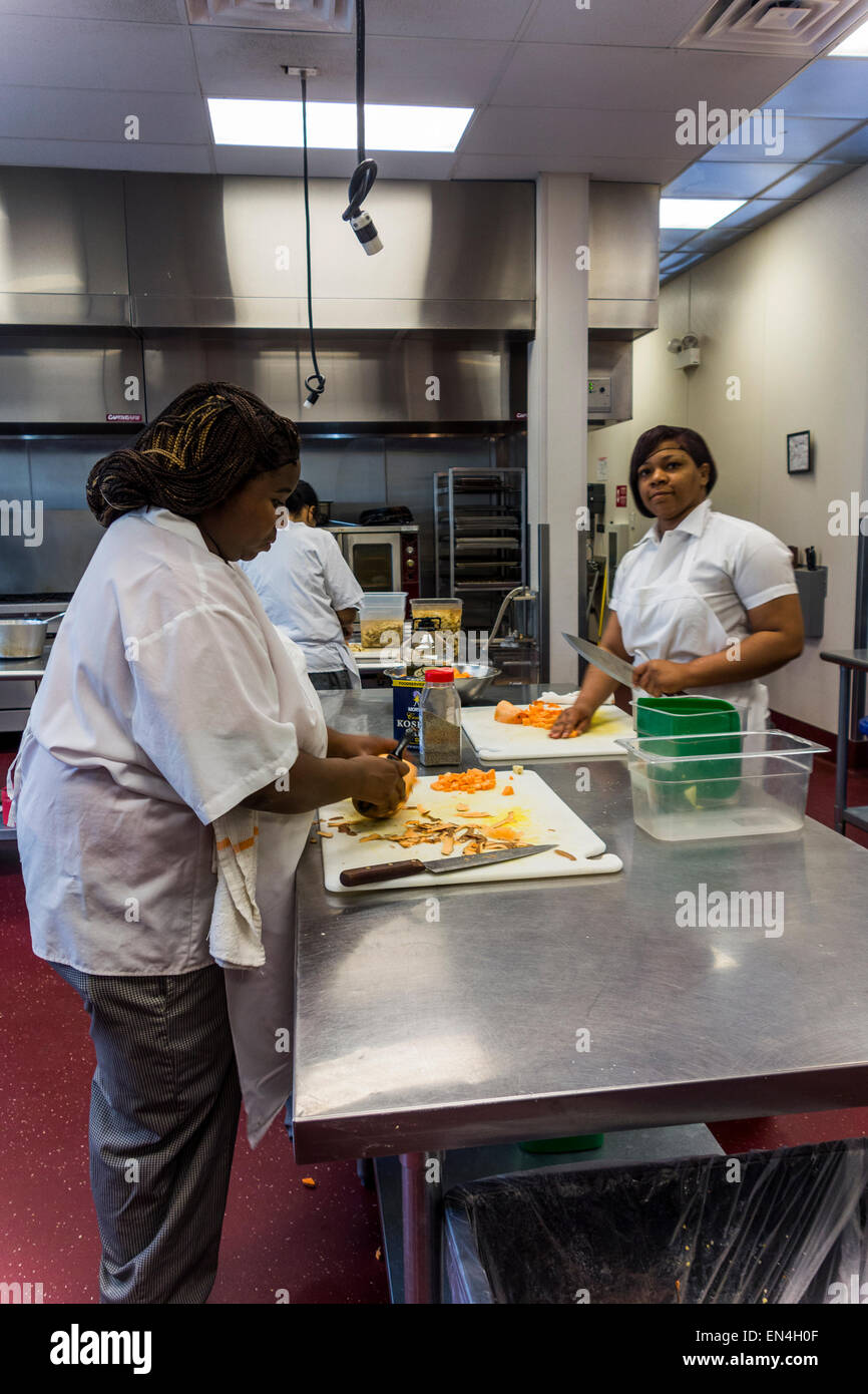 Küchenpersonal, Inspiration Küchen Café und Restaurant, Garfield Park, Chicago, USA Stockfoto