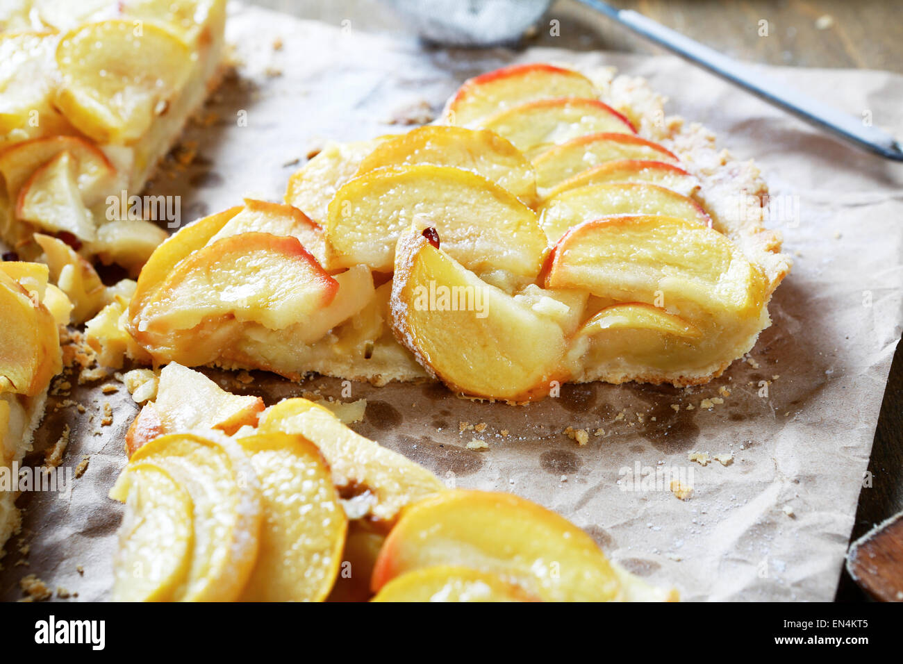 Süße Torte mit Äpfeln, Essen Stockfoto