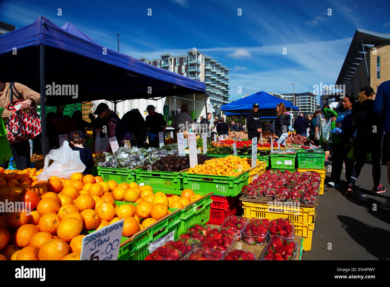 Obst und Gemüse an der Harbourside Markt, Wellington, Nordinsel, Neuseeland Stockfoto