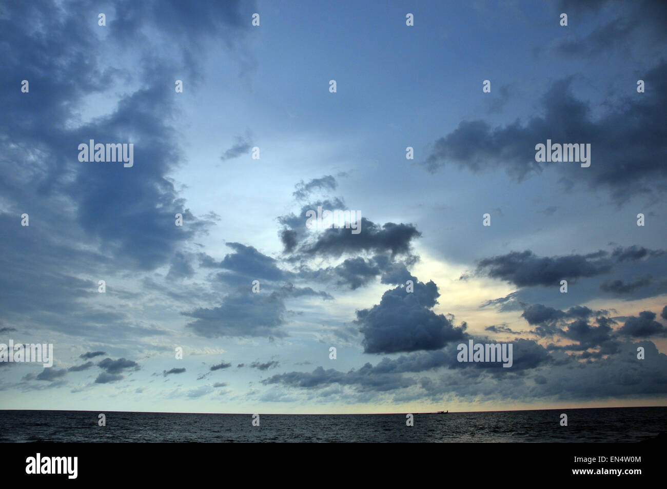 Schönen Abendhimmel Stockfoto