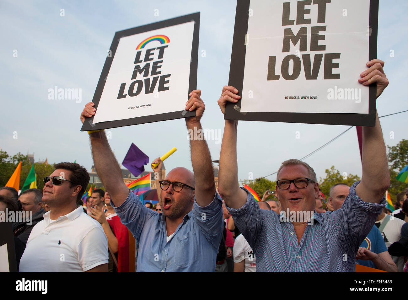 Demonstration in Amsterdam gegen Homo-Diskriminierung in Russland Stockfoto