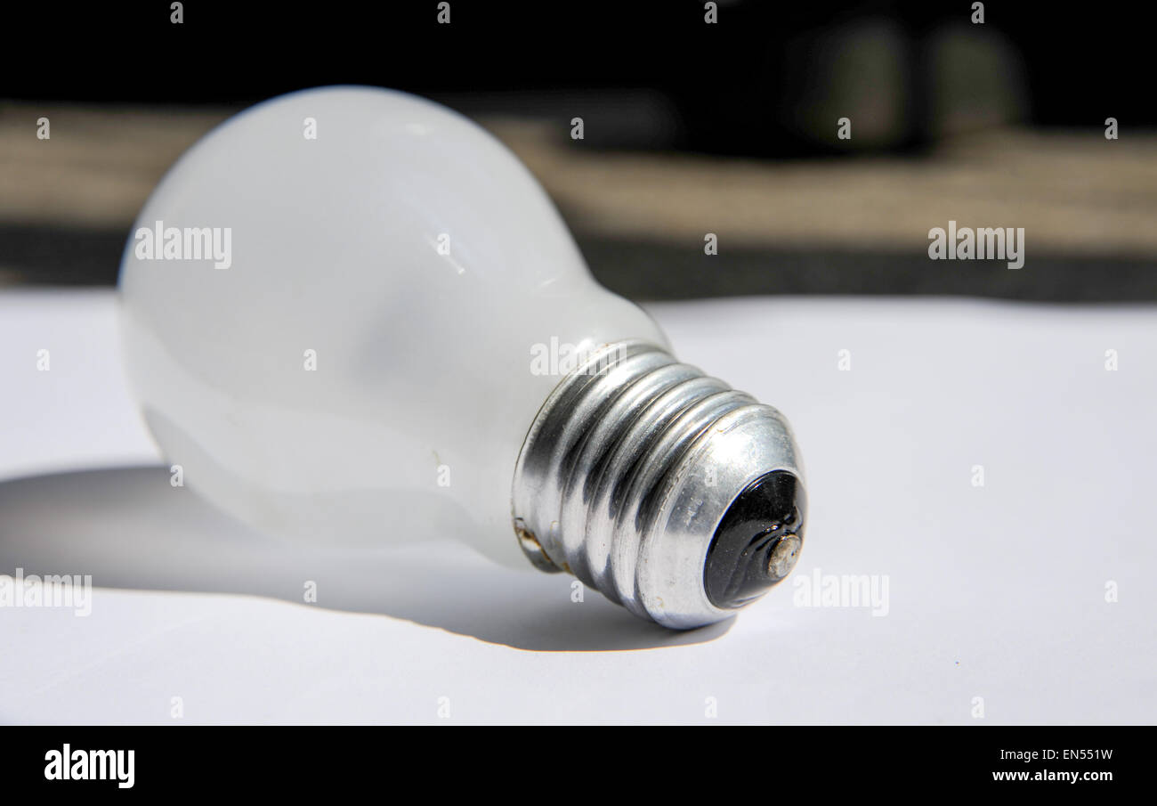 Eine Halogenlampe von Osram 42W 240v Stockfoto