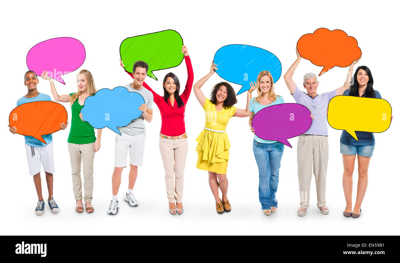 Multi-ethnischen Gruppe von Menschen mit leeren Sprechblasen Stockfoto Multi-ethnischen Gruppe von Menschen mit leeren Sprechblasen Stockfoto
