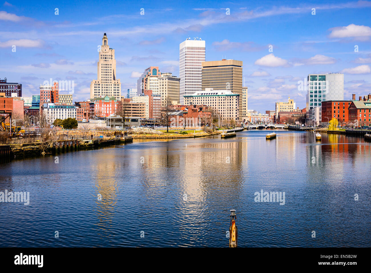 Providence, Rhode Island, USA Skyline auf dem Fluss. Stockfoto