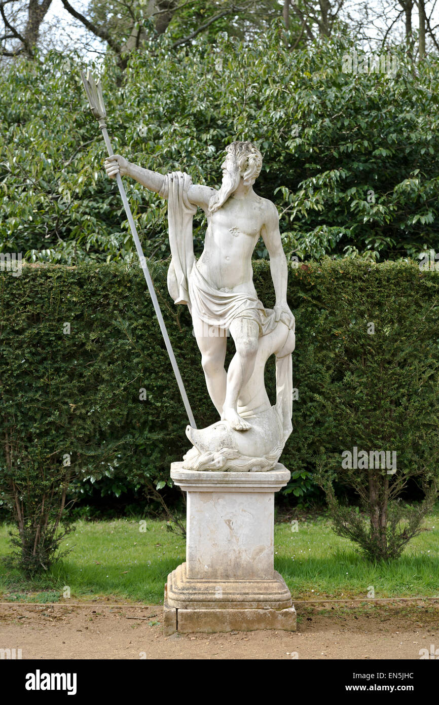 Die Statue des Neptun im Wrest Park Stockfoto