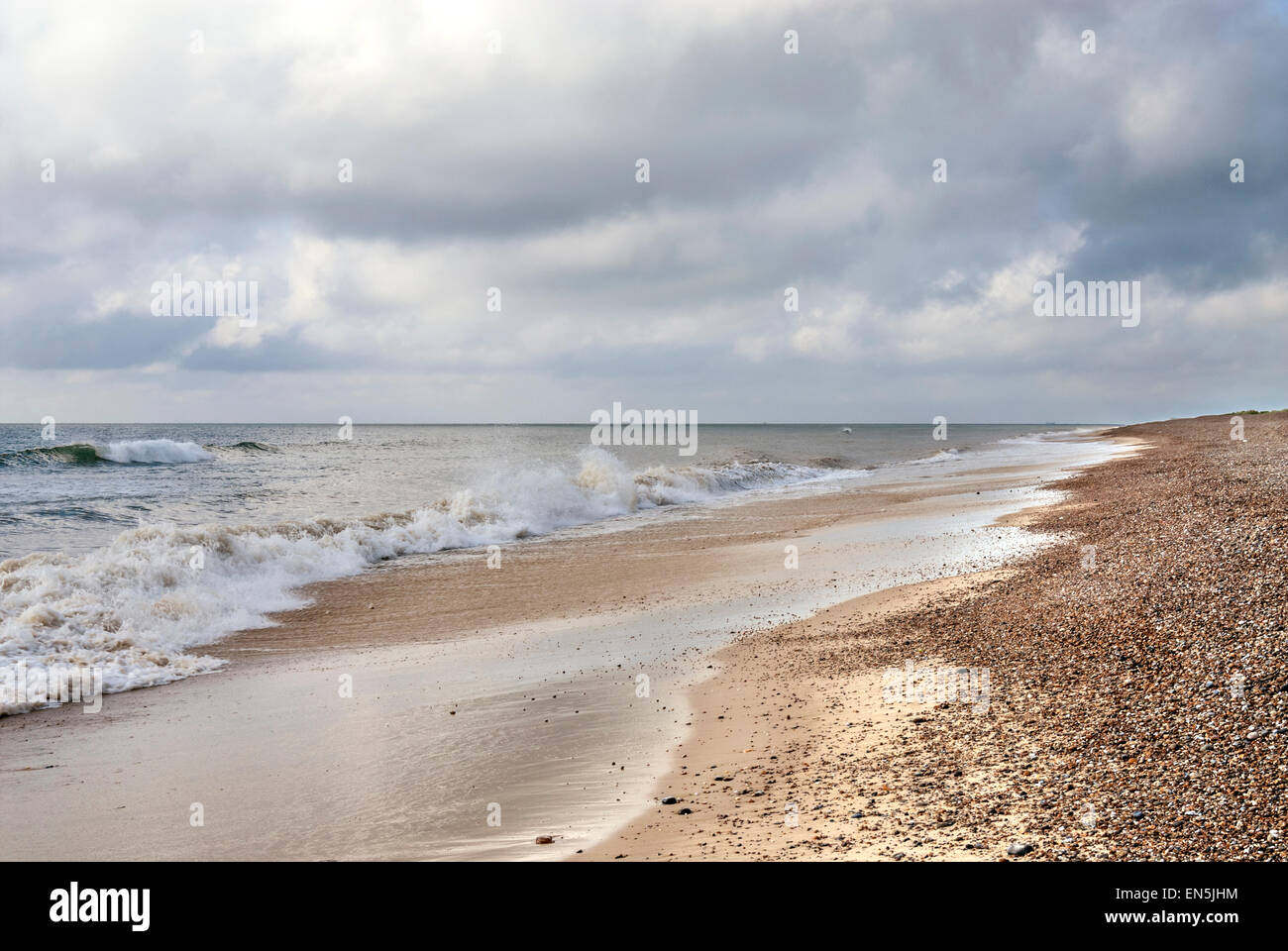 Stürmische Küste Seenlandschaft in der Nähe von Kessingland in East Anglia, England Stockfoto