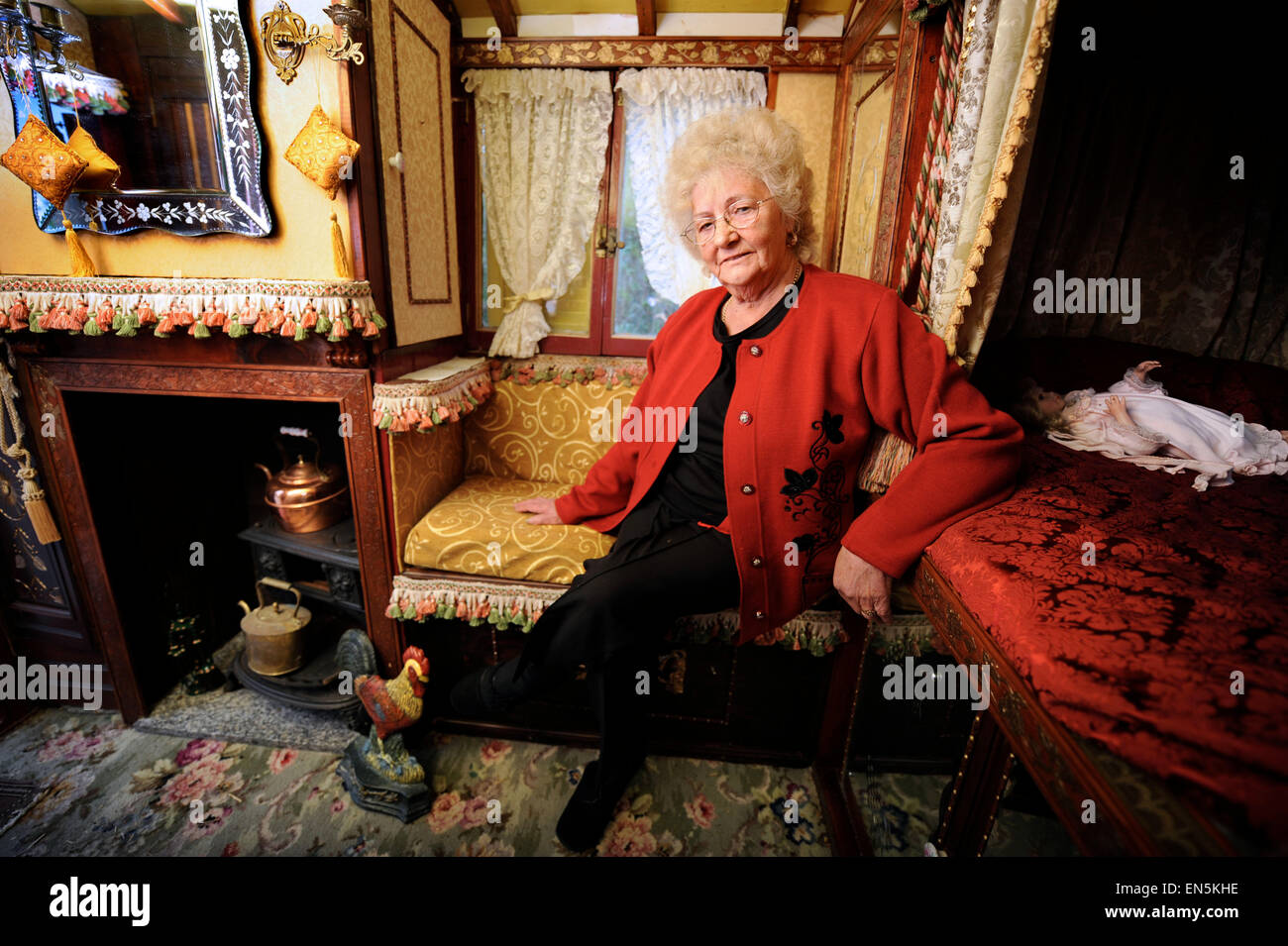 Roma-Zigeuner-Verbindungsoffizier Maggie Smith - Bendell zu Hause in der Nähe von Glastonbury, Somerset UK Stockfoto