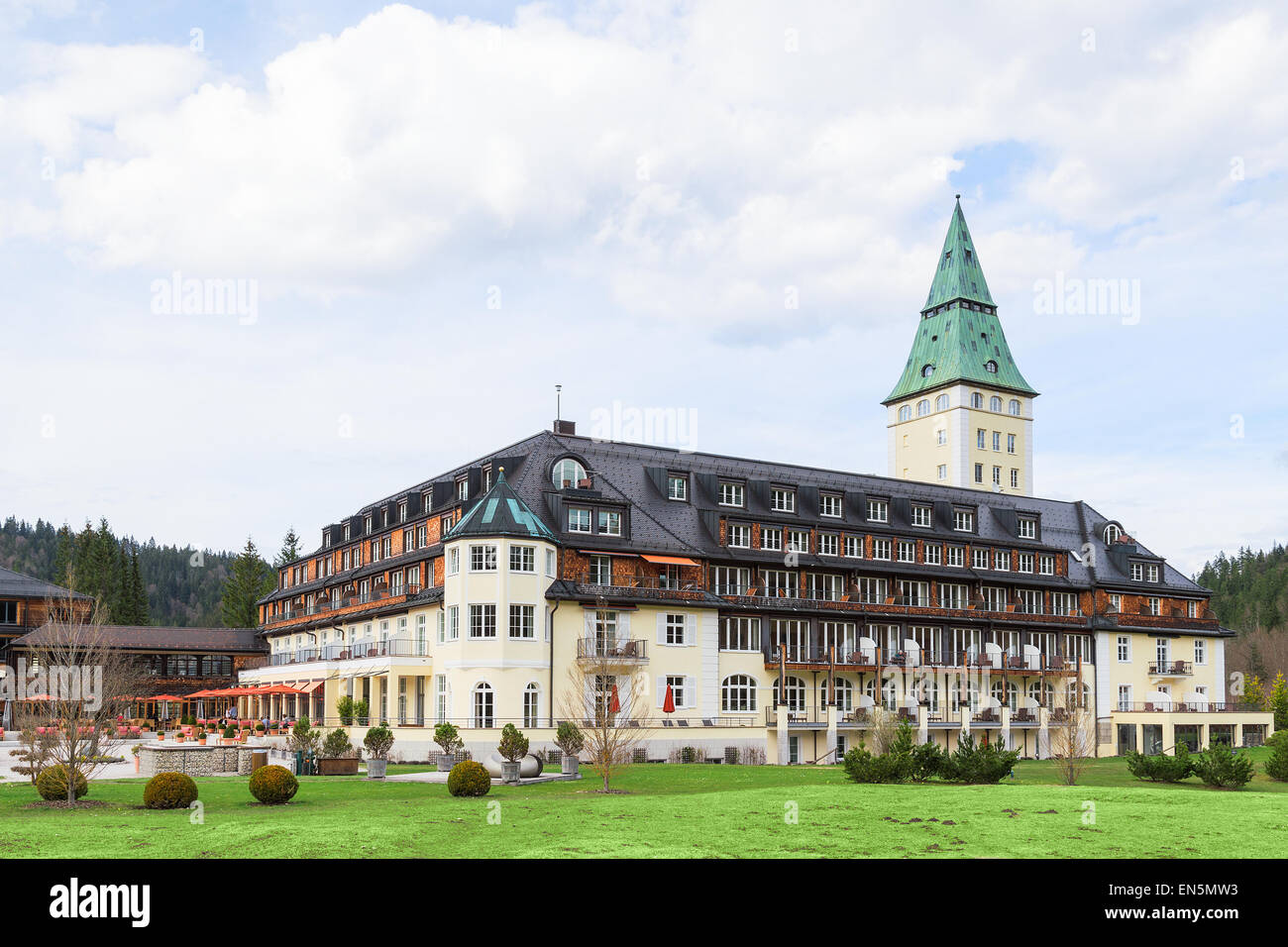 41. Forum der G7-Gipfel in renommierten Hotel Schloss Elmau konzentriert sich auf die globale Wirtschaft sowie über wichtige Fragen der außen-, Sicherheits- und Entwicklungspolitik fortgesetzt. Stockfoto