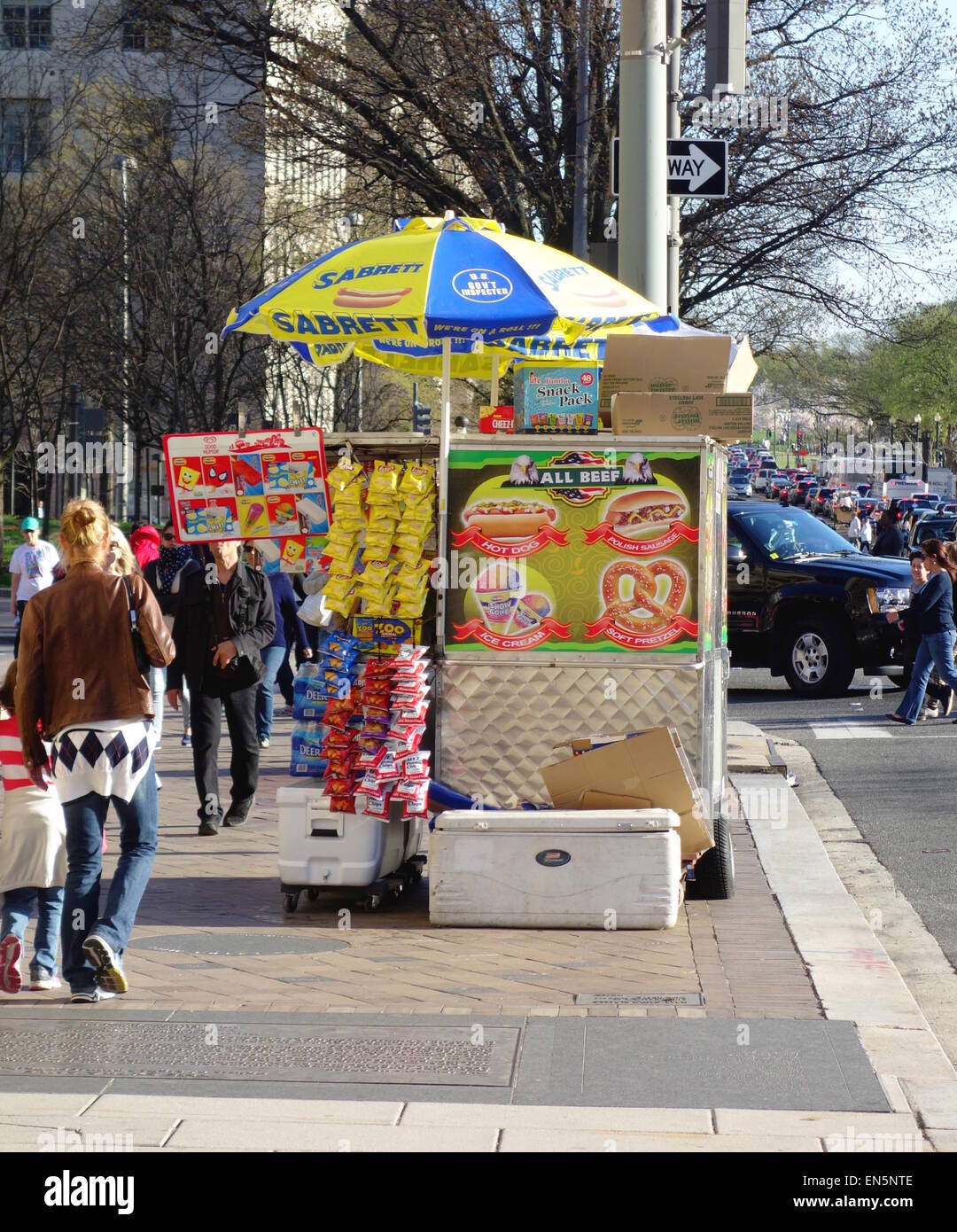 Hotdog-Stand in einer Straße von Washington DC Stockfoto