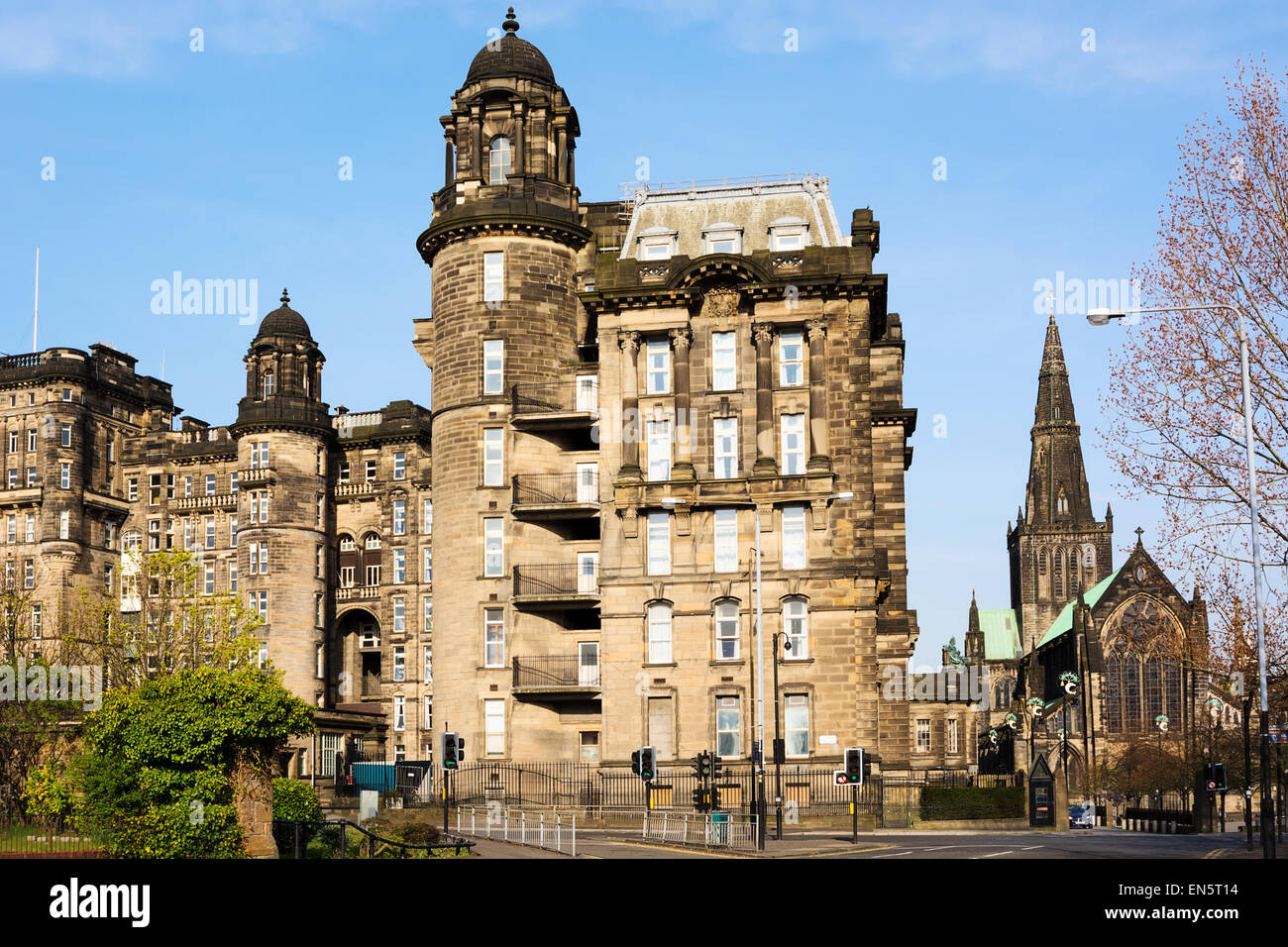Royal Infirmary und St Mungo Kathedrale in Glasgow, Schottland Stockfoto