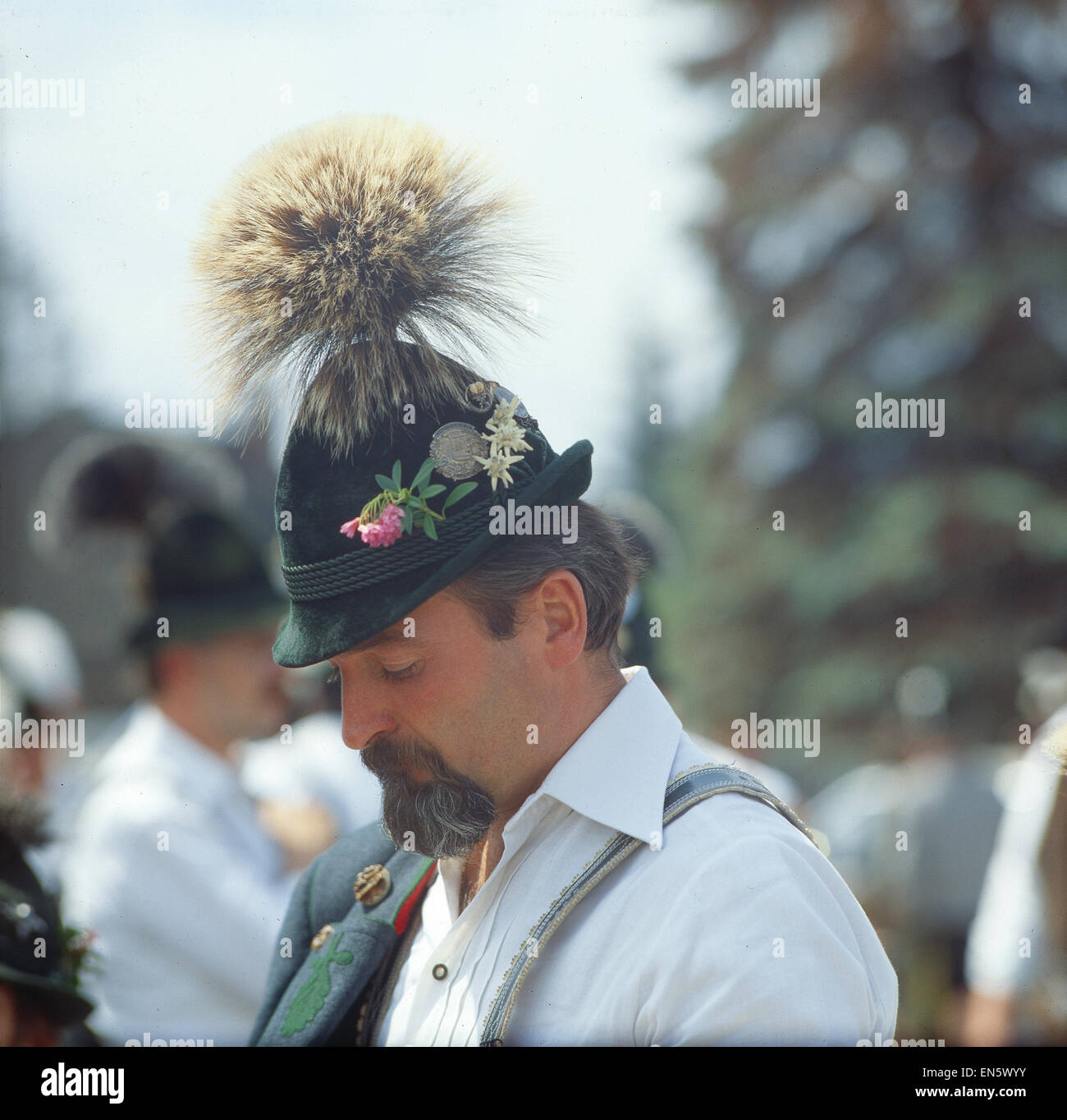 Bayrische tracht -Fotos und -Bildmaterial in hoher Auflösung – Alamy