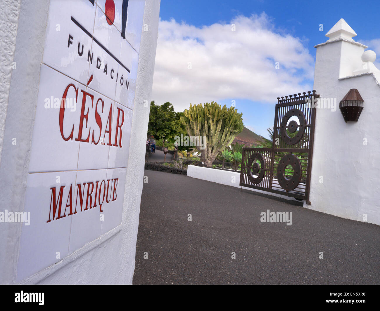 Cesar Manrique Haus Eingangstore in Tachiche Teguise Lanzarote Kanarische Inseln Spanien Stockfoto