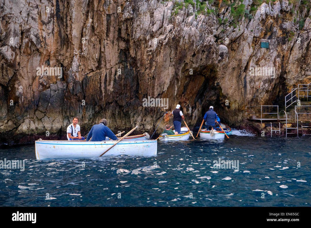 Eingang der blauen Grotte, Capri, Neapel, Kampanien, Italien Stockfoto