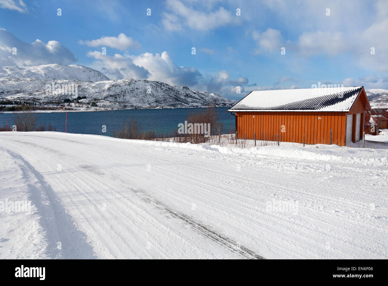Winterlandschaft in Troms Grafschaft, Norwegen Stockfoto