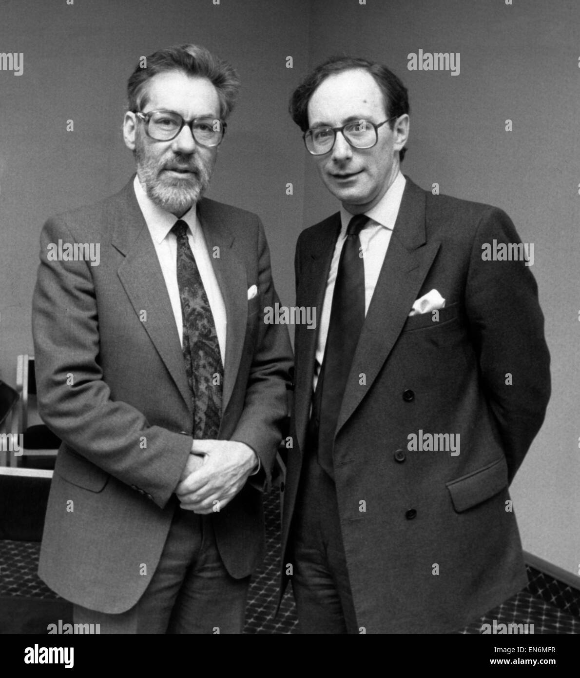 Professor Ross Harper, Präsident der schottischen konservativen und Unionist Association, mit Malcolm Rifkind MP, Staatssekretär für Schottland, 11. Februar 1989. Stockfoto