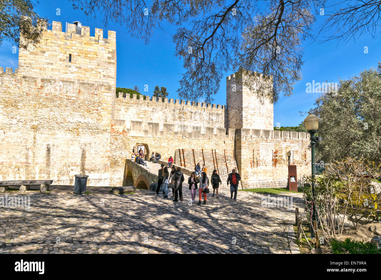 LISSABON PORTUGAL CASTELO SAO JORGE ÄUßERE DES SCHLOSSES UND MAIN EINGANG Stockfoto