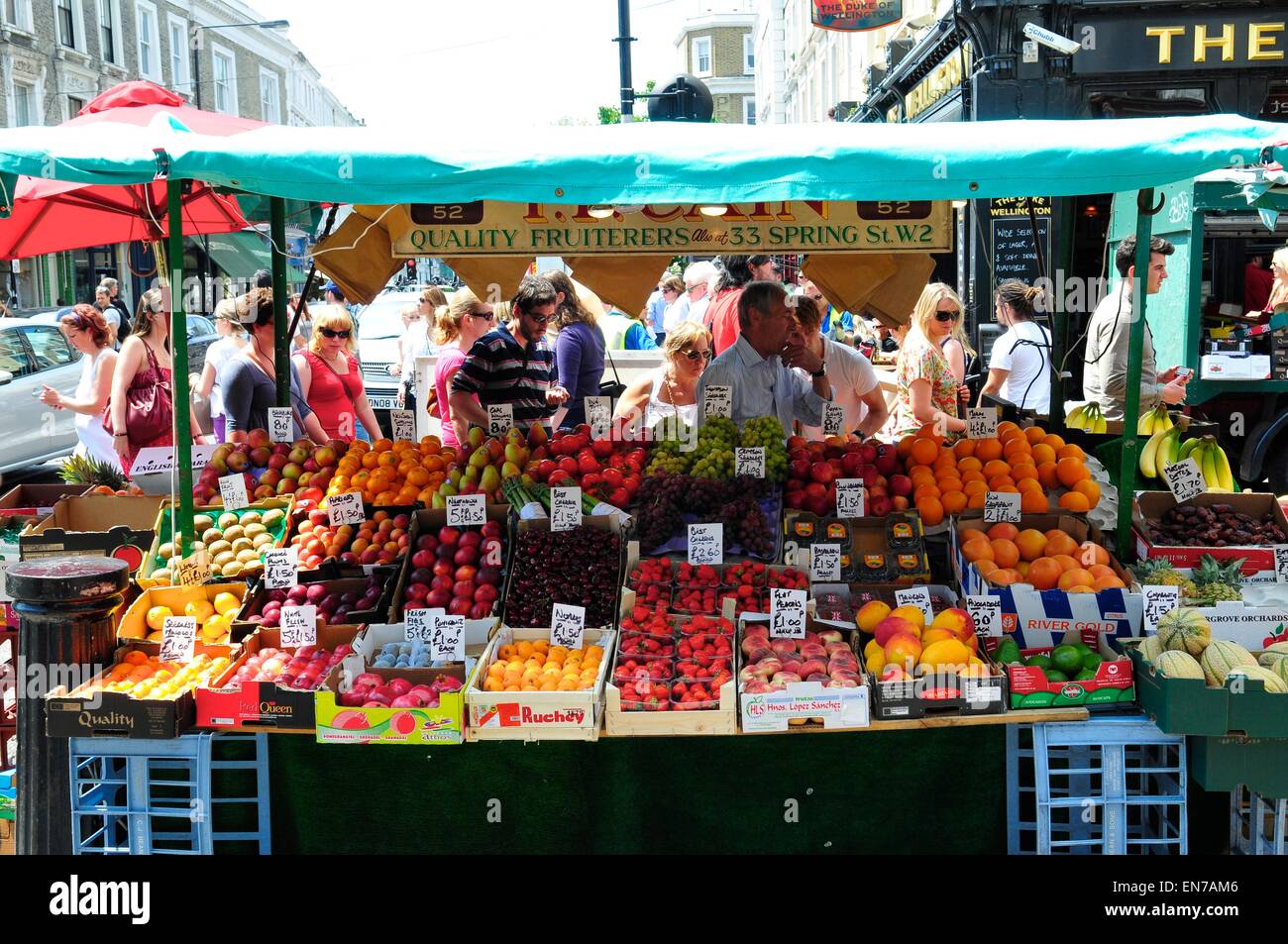Obst-Markt Stall, Portobello Road, Notting Hill, London, England, Vereinigtes Königreich Stockfoto