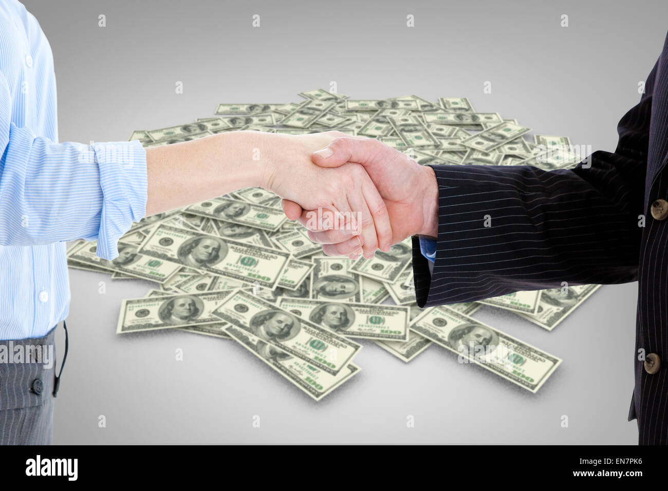 Zusammengesetztes Bild von Close Up eine Geschäftsleute schließen einen Vertrag Stockfoto