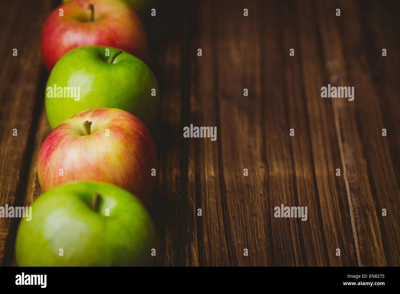 Frische bunte Äpfel Stockfoto